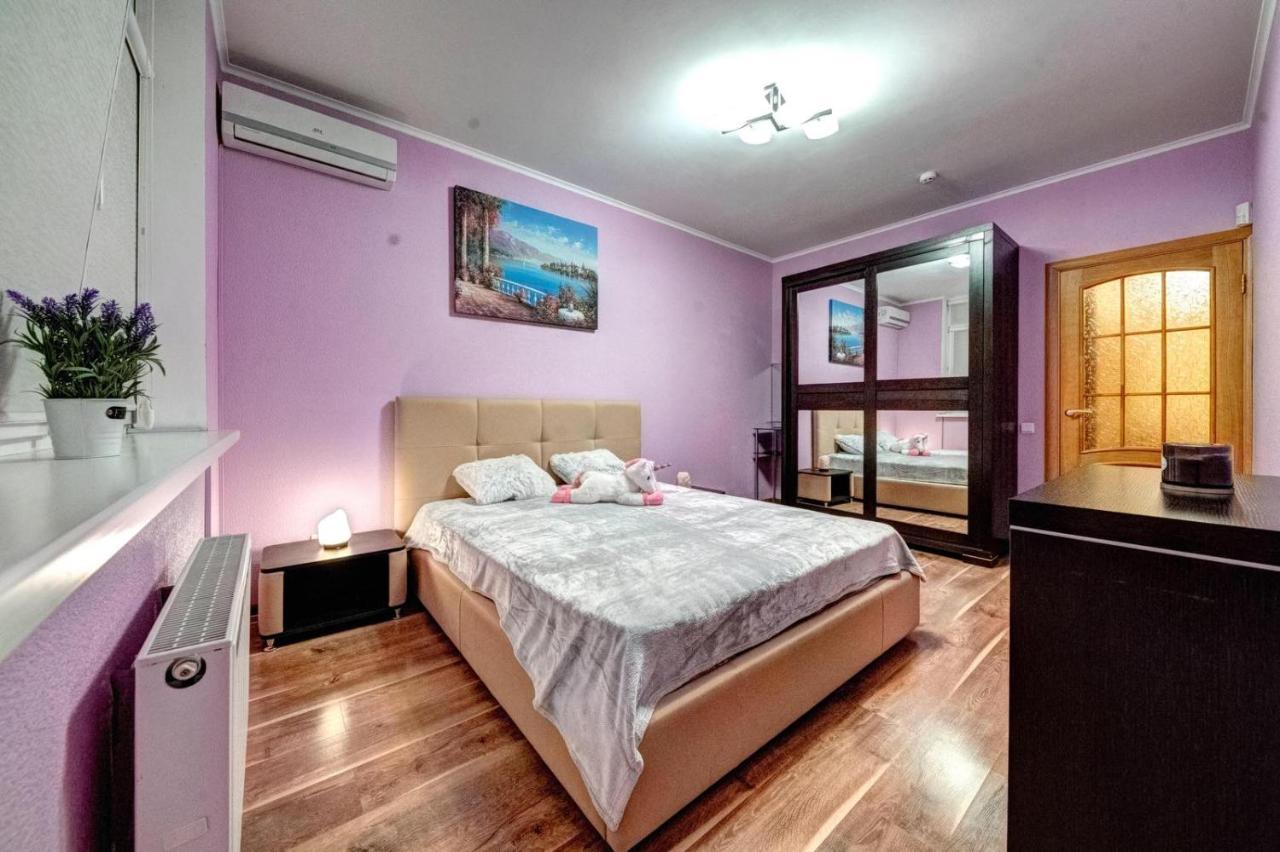 Modern Apartment Near Park Киев Экстерьер фото